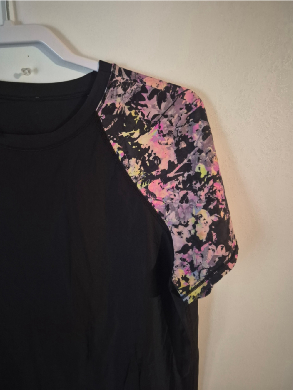 Lululemon Waterside Relaxed UVP Short Sleeve Shirt - Picture 3 of 9